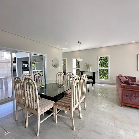 Casa Alto Padrão em Ubatuba em Condomínio-2